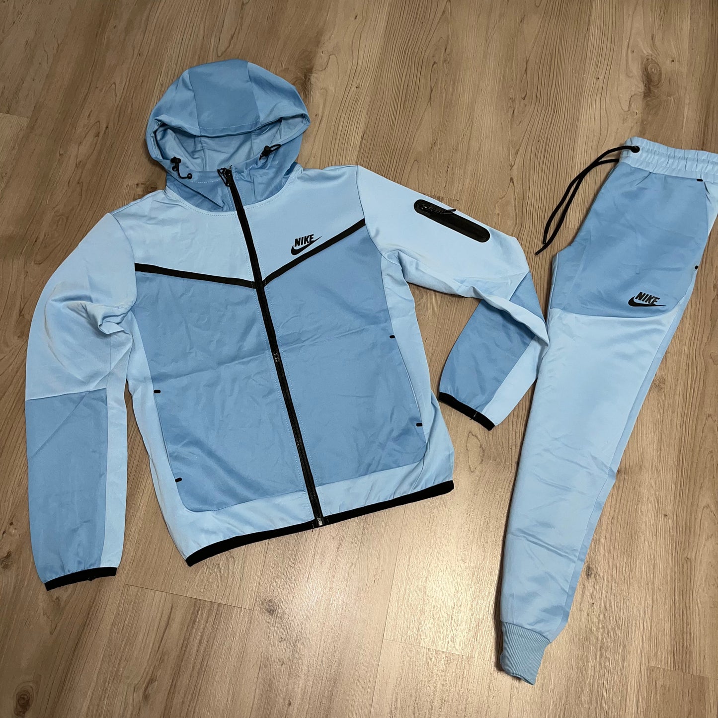 Conjunto TECH BLUE