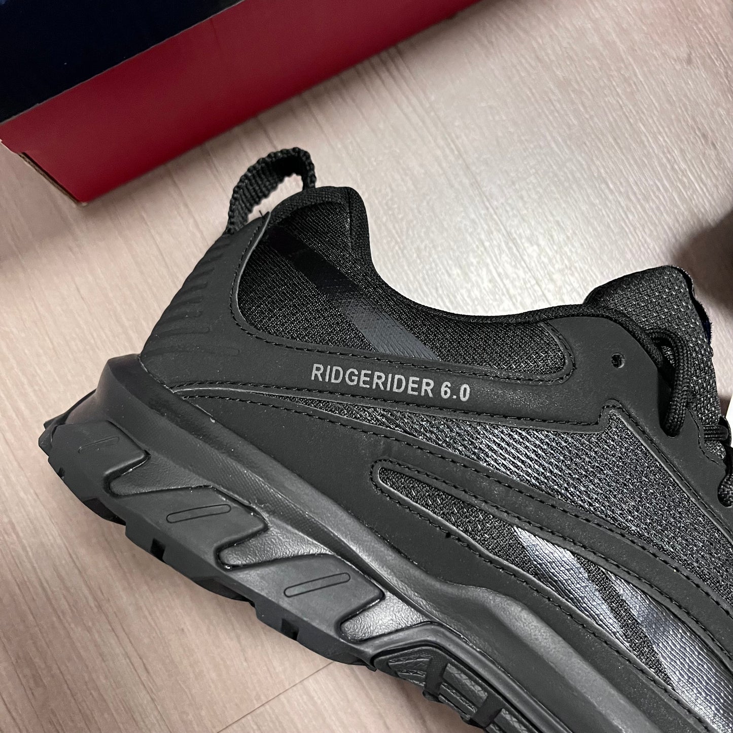 REEBOK TALLA 44,5