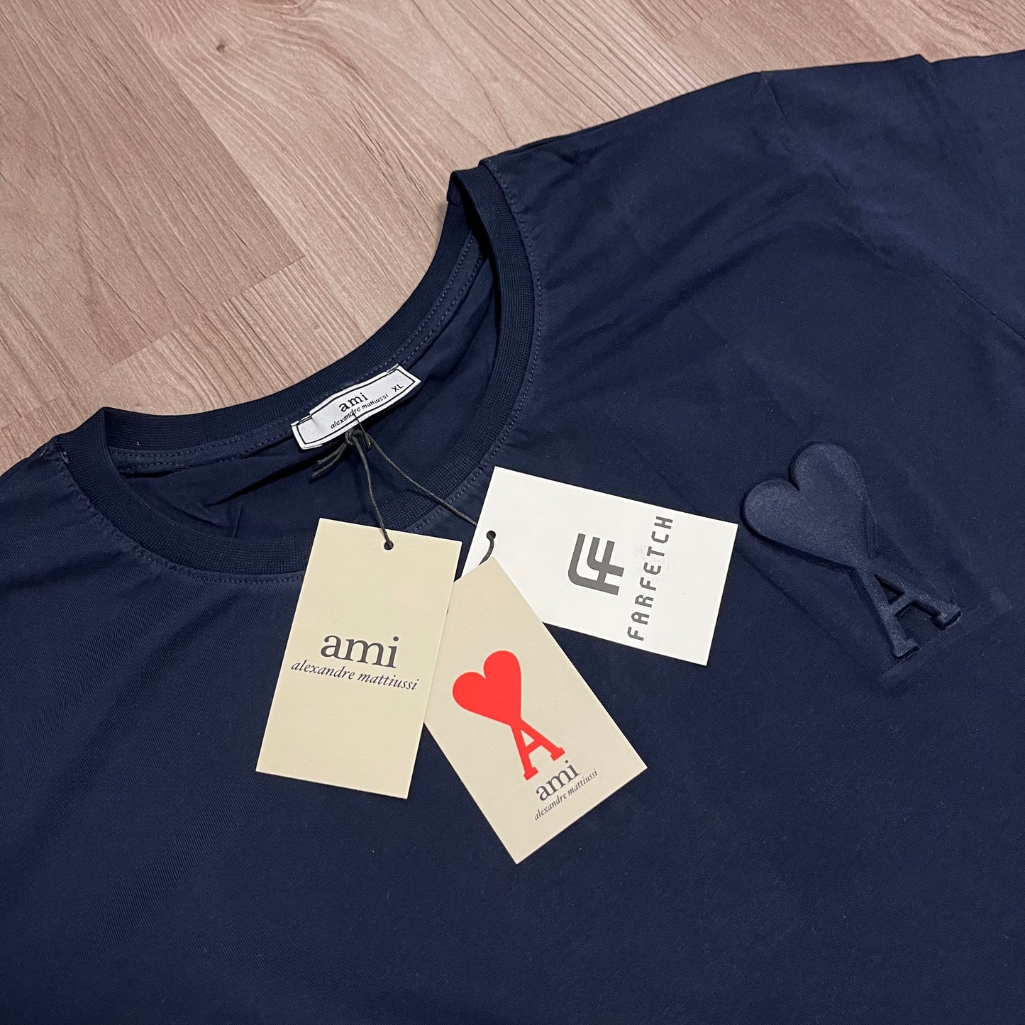 Camiseta AZUL MARINO AMI