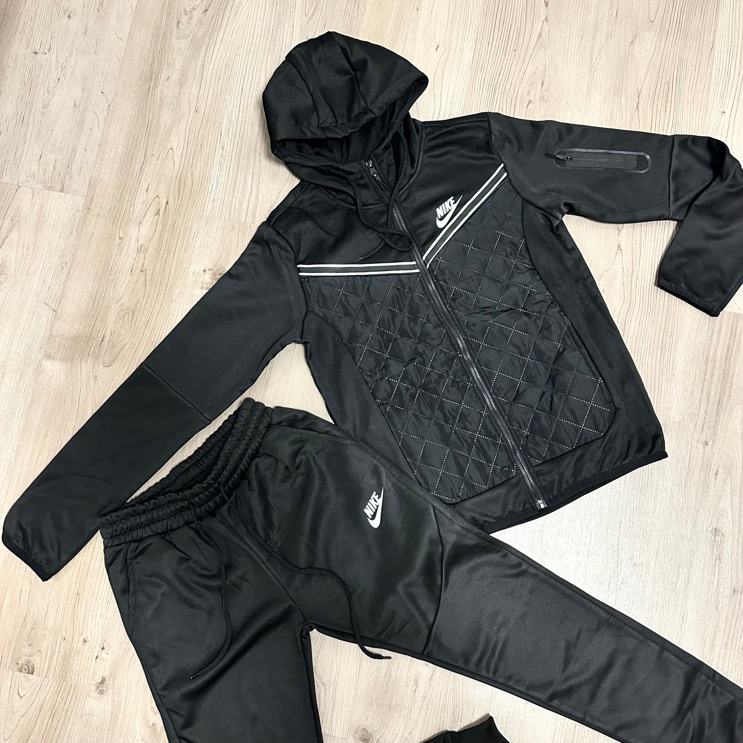 Conjunto TECH BLACK