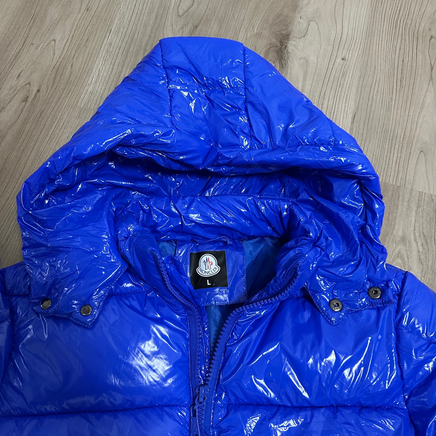 CHAQUETÓN BORDADO ACOLCHADO MONCLER AZUL ELECTRICO