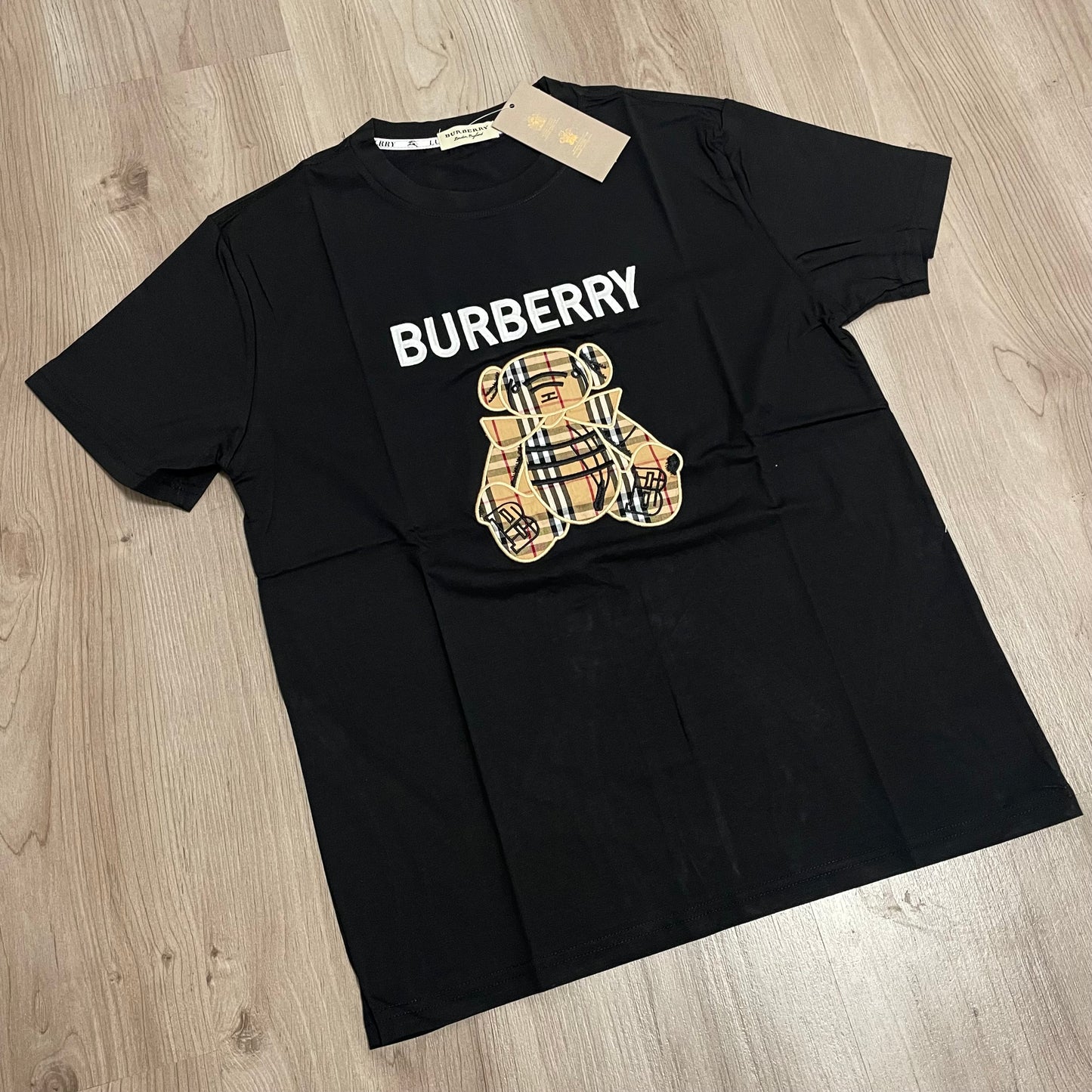 Camiseta BURBERRY TED BLACK 🍭😎