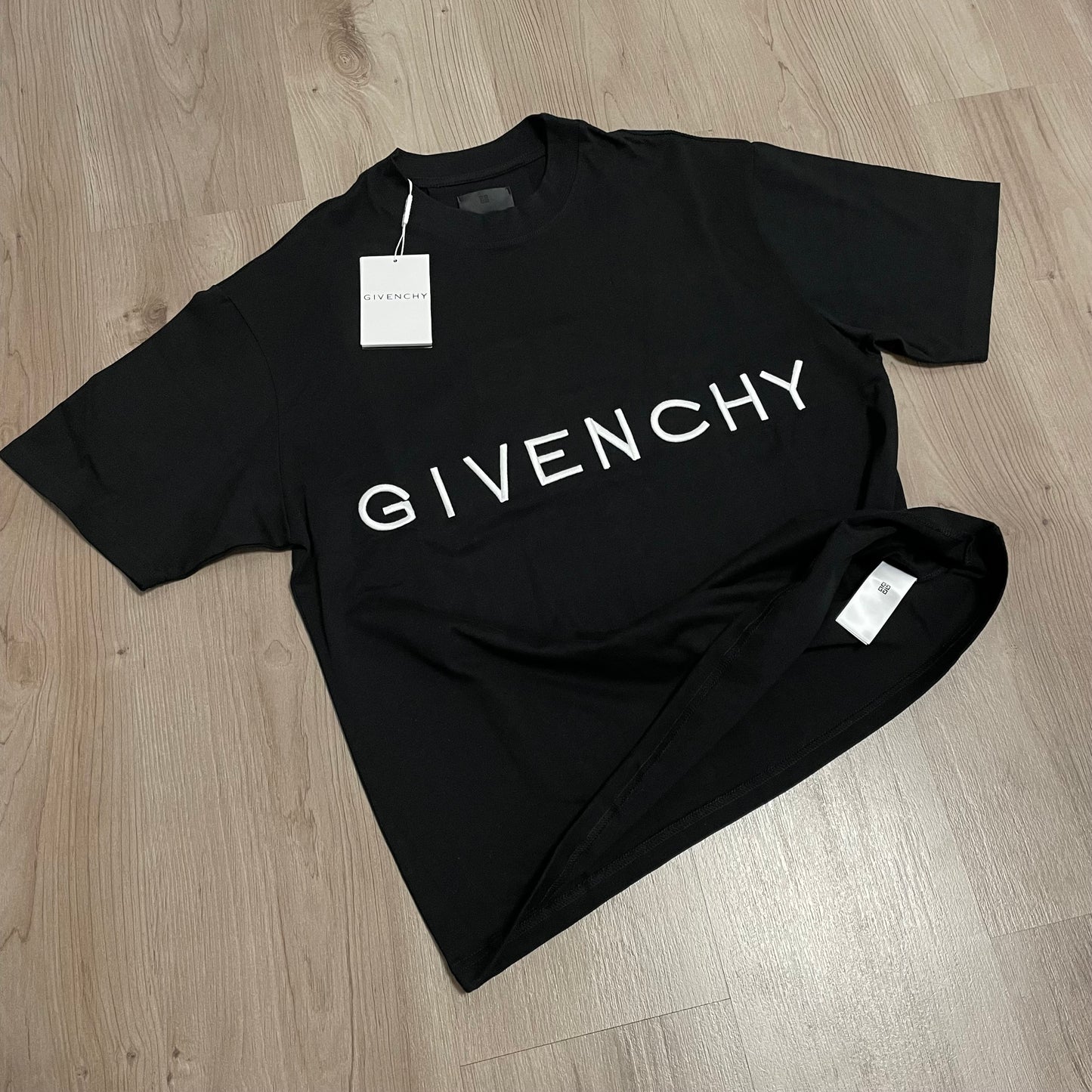 Camiseta OVERSIZE GIVENCHI