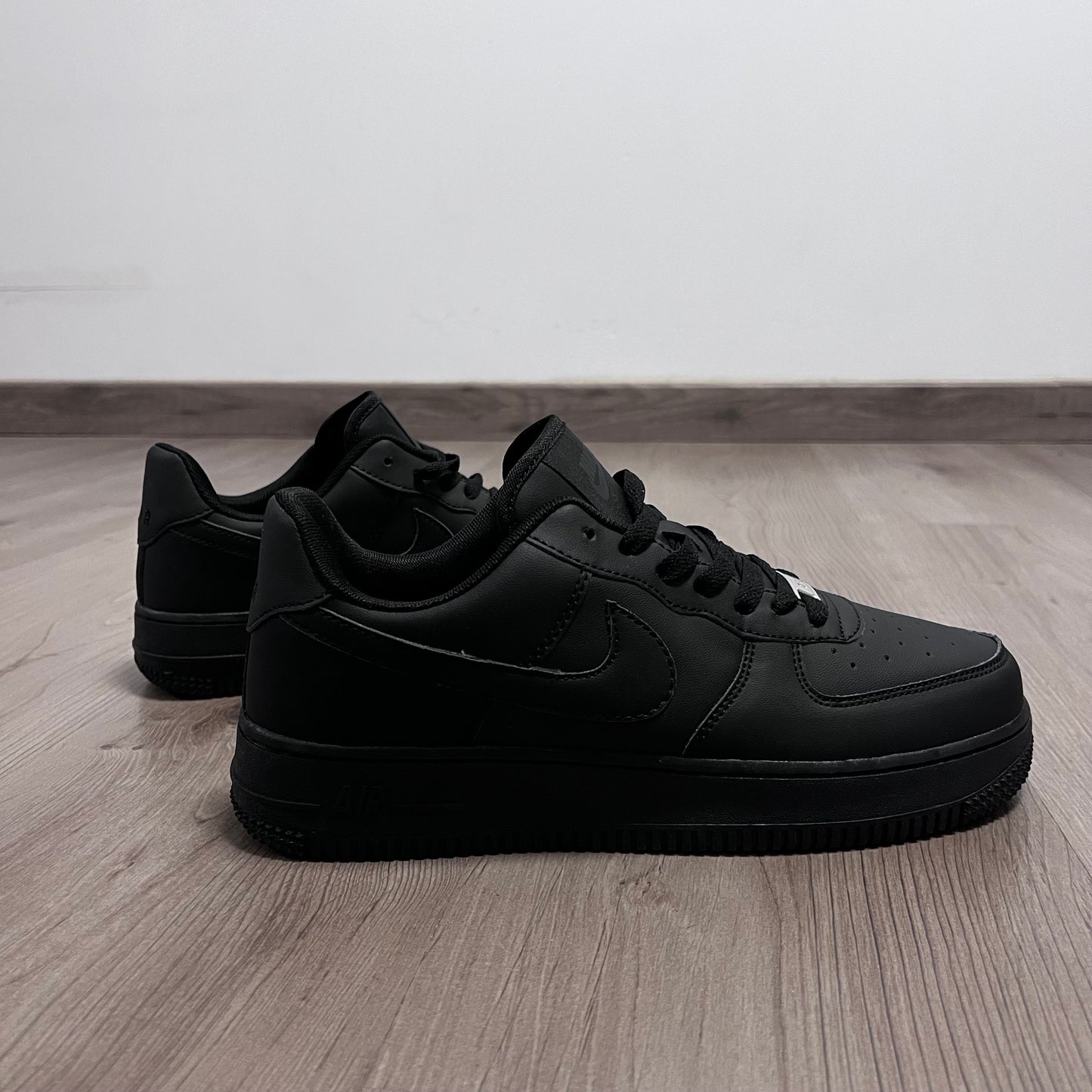 FORCÉ ALL BLACK