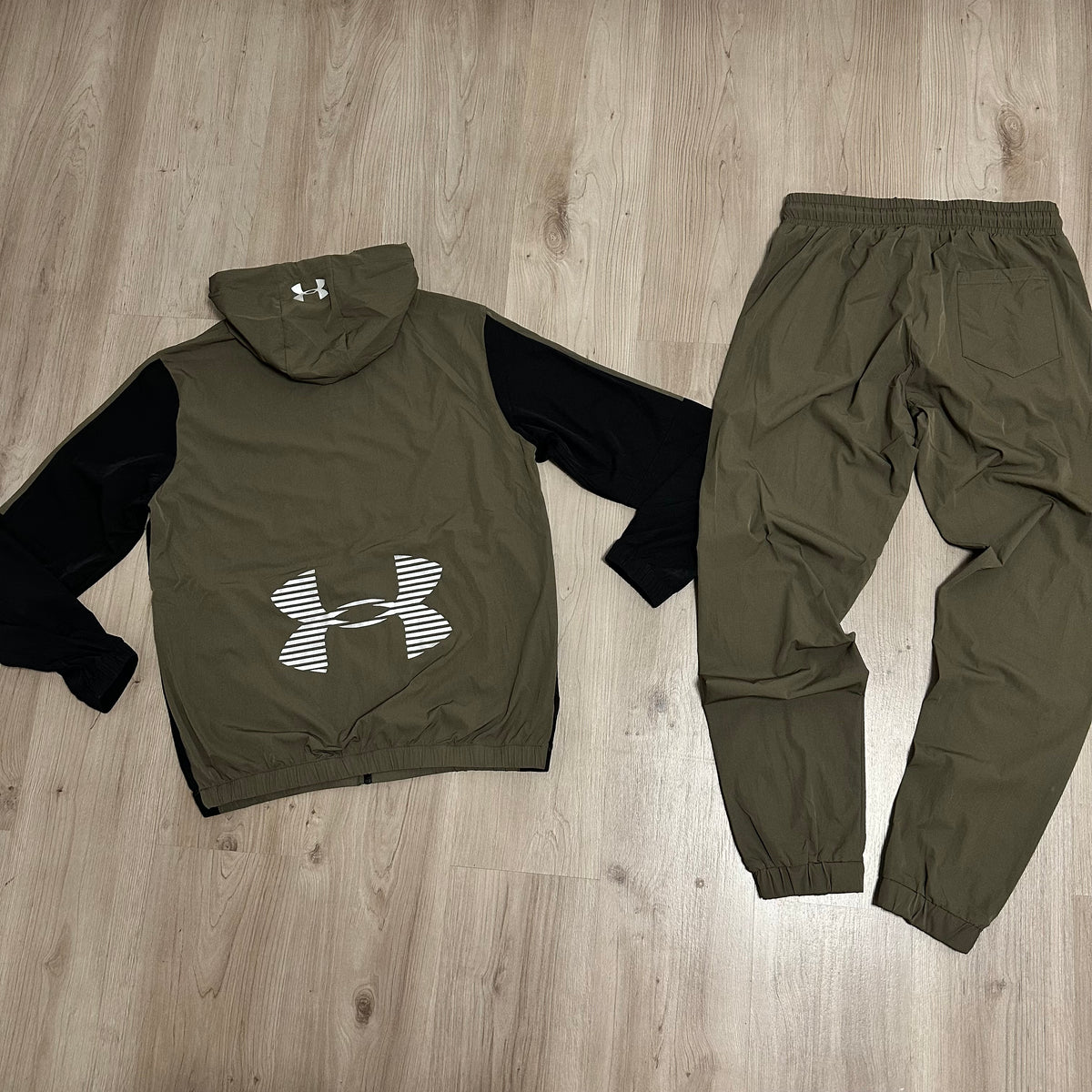 Conjunto UNDER ARMOUR