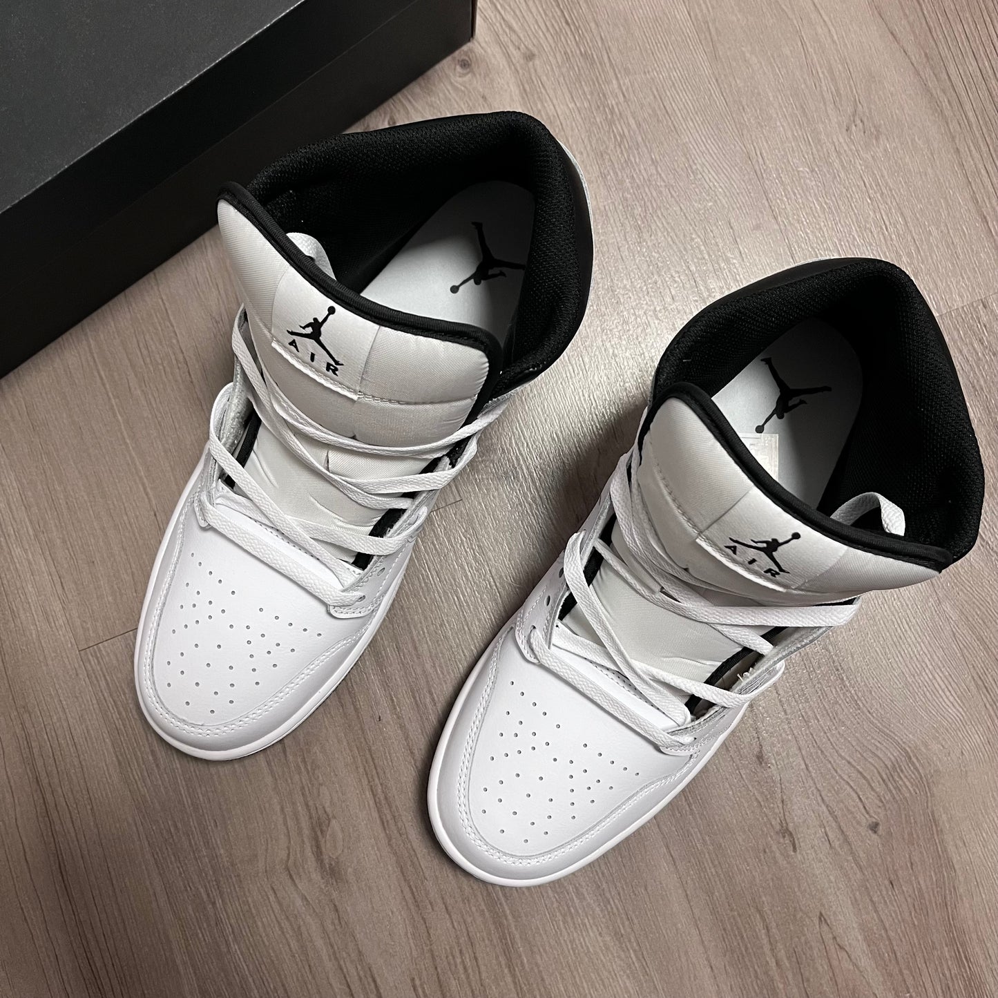 AIR JORDAN 1 MID TALLA 45