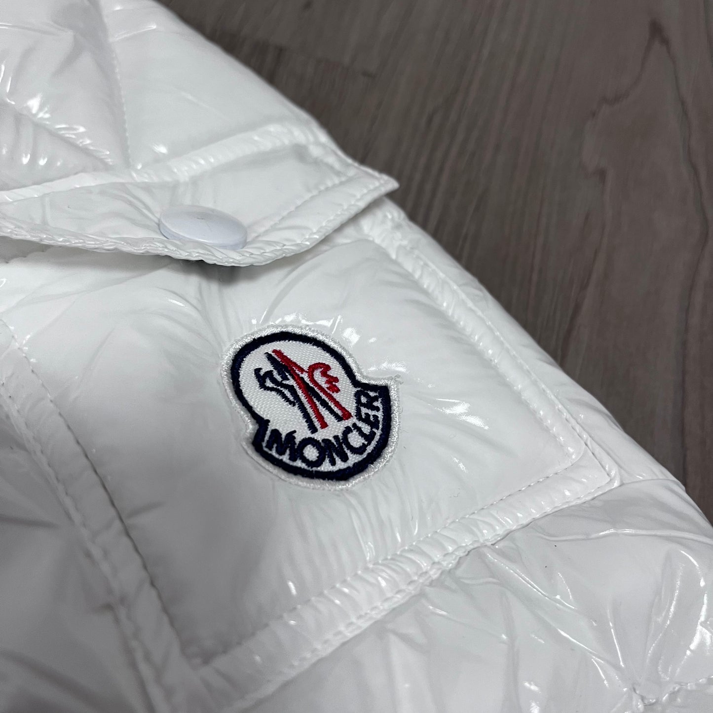 CHAQUETÓN BORDADO ACOLCHADO MONCLER ALL WHITE