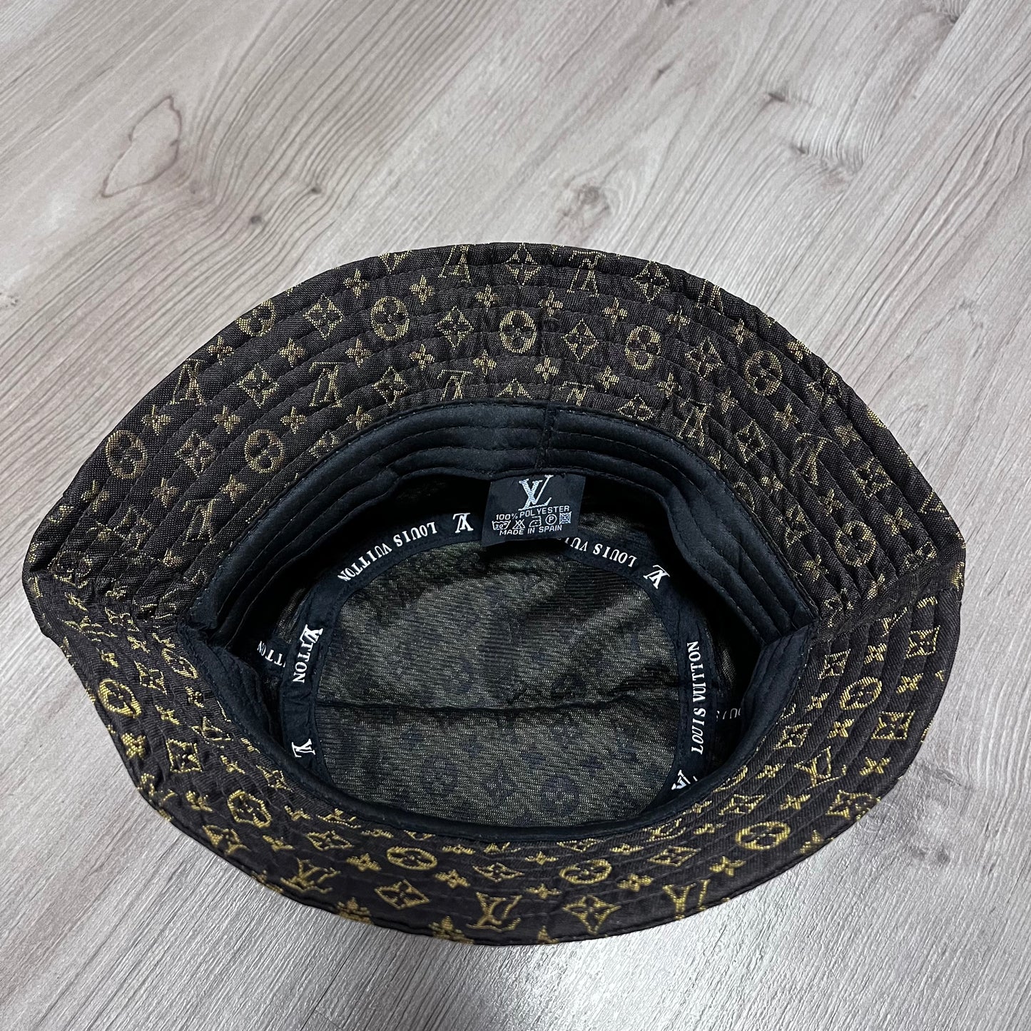 GORRO LV MARRÓN/MARRON/DORADO