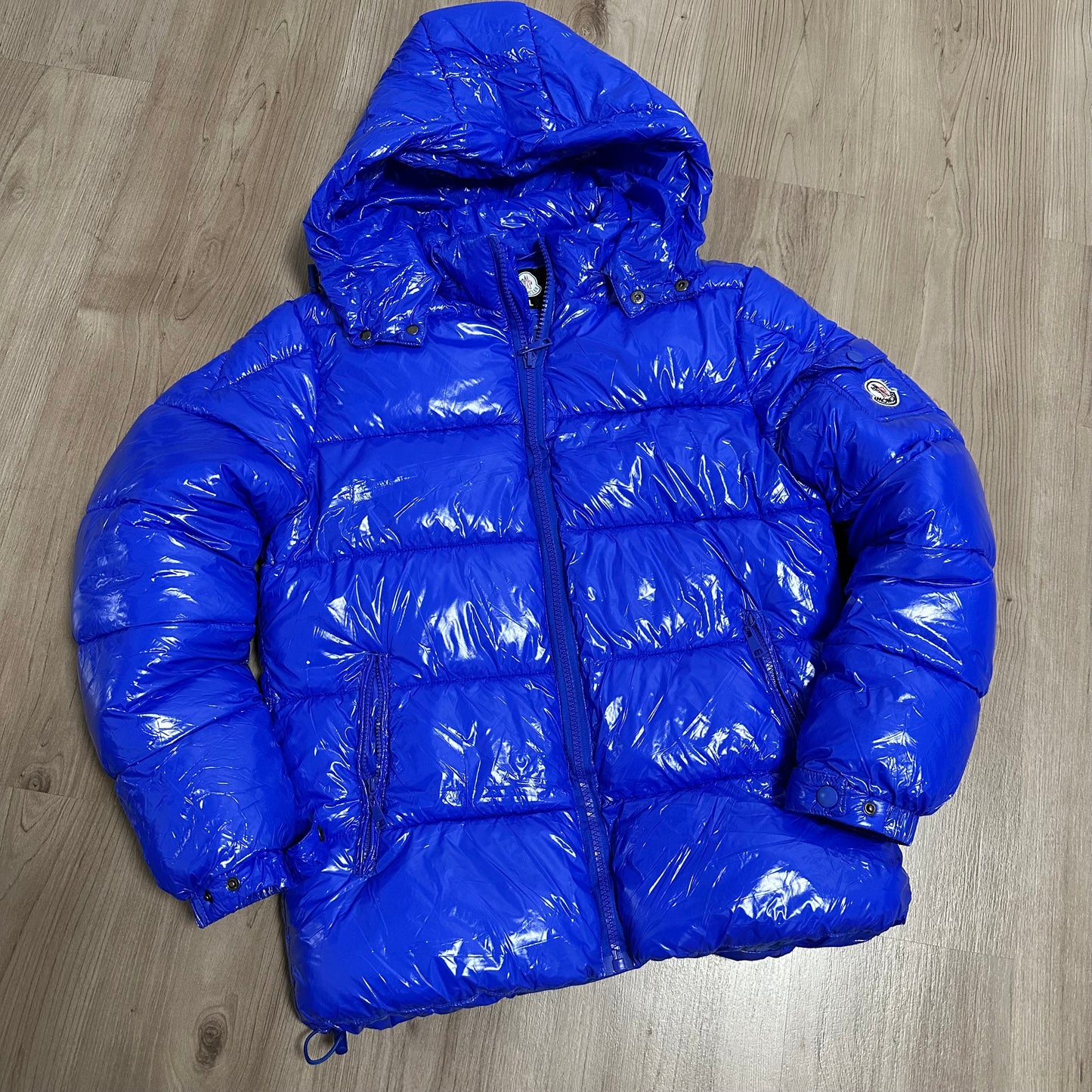 CHAQUETÓN BORDADO ACOLCHADO MONCLER AZUL ELECTRICO