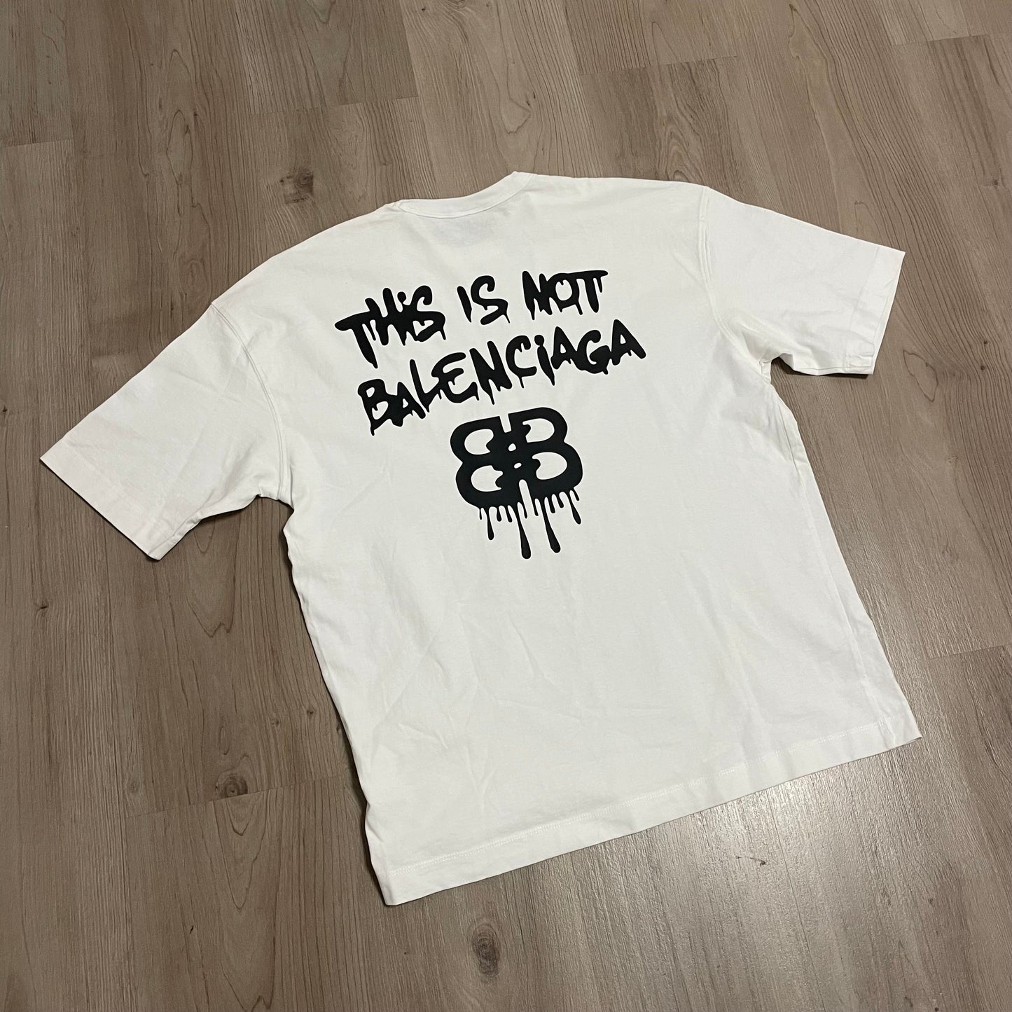 Camiseta OVERSIZE BALENCIAGA BB