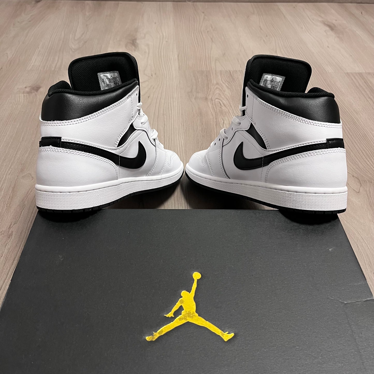 AIR JORDAN 1 MID TALLA 45