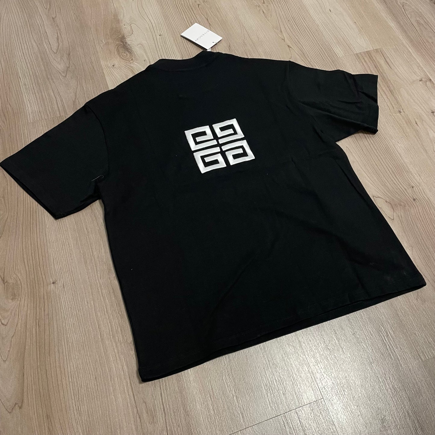 Camiseta OVERSIZE GIVENCHI