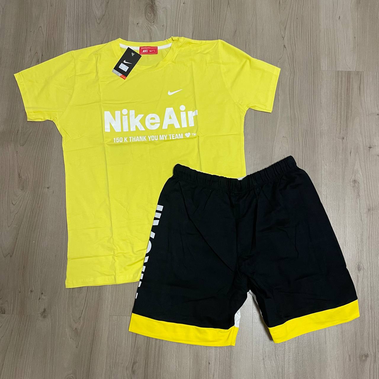 Conjunto corto NIKE YELLOW