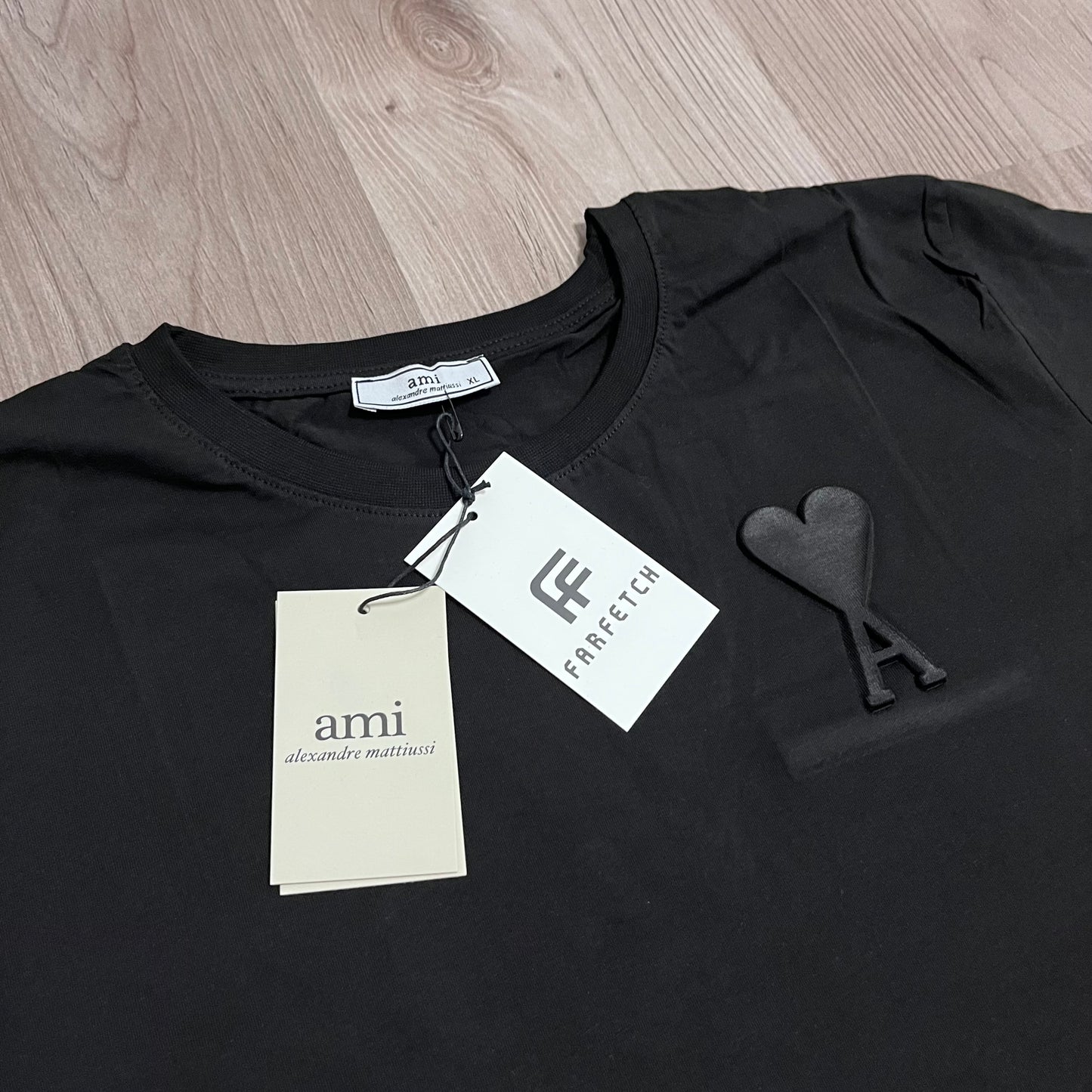 Camiseta BLACK AMI