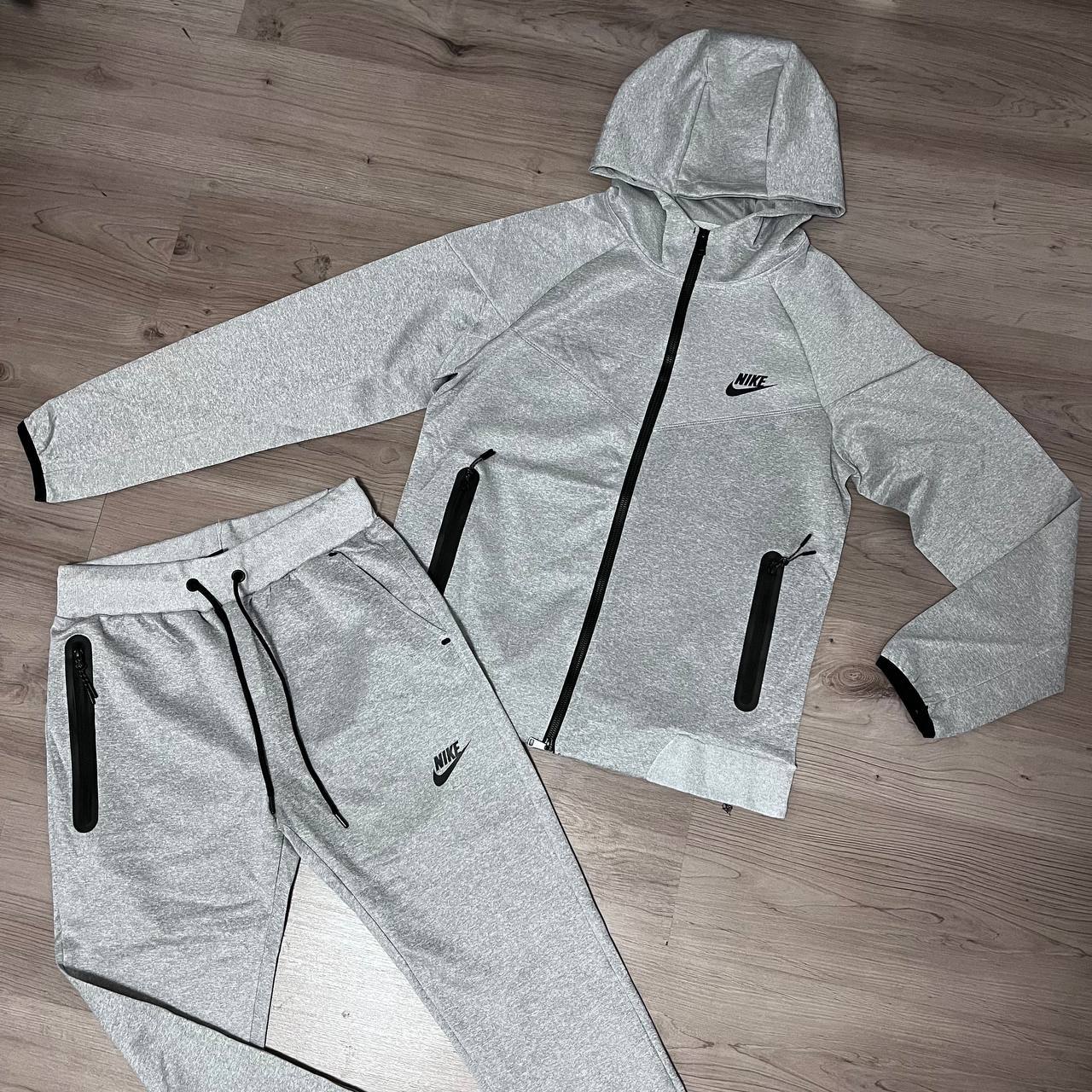 Conjunto TECH GRIS