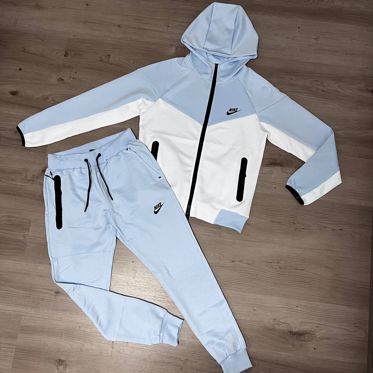 Conjunto TECH