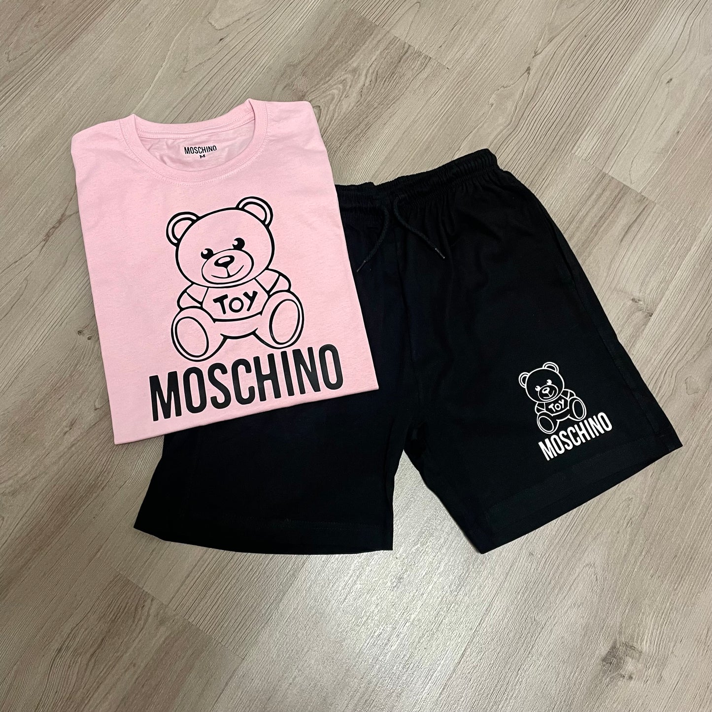 Conjunto corto MOSCHINO TED π»