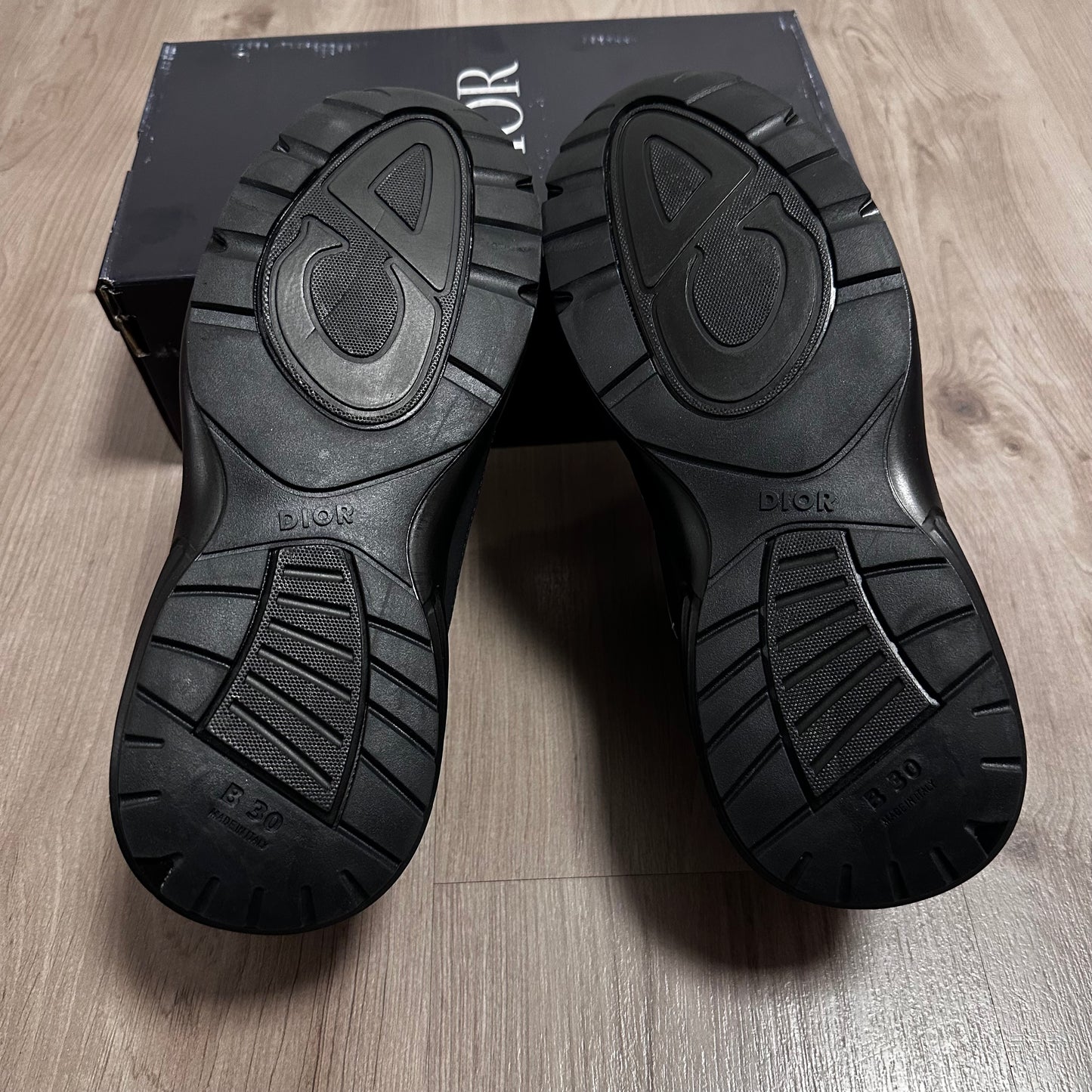 DIOR B30 letras CD REFLECTANTES