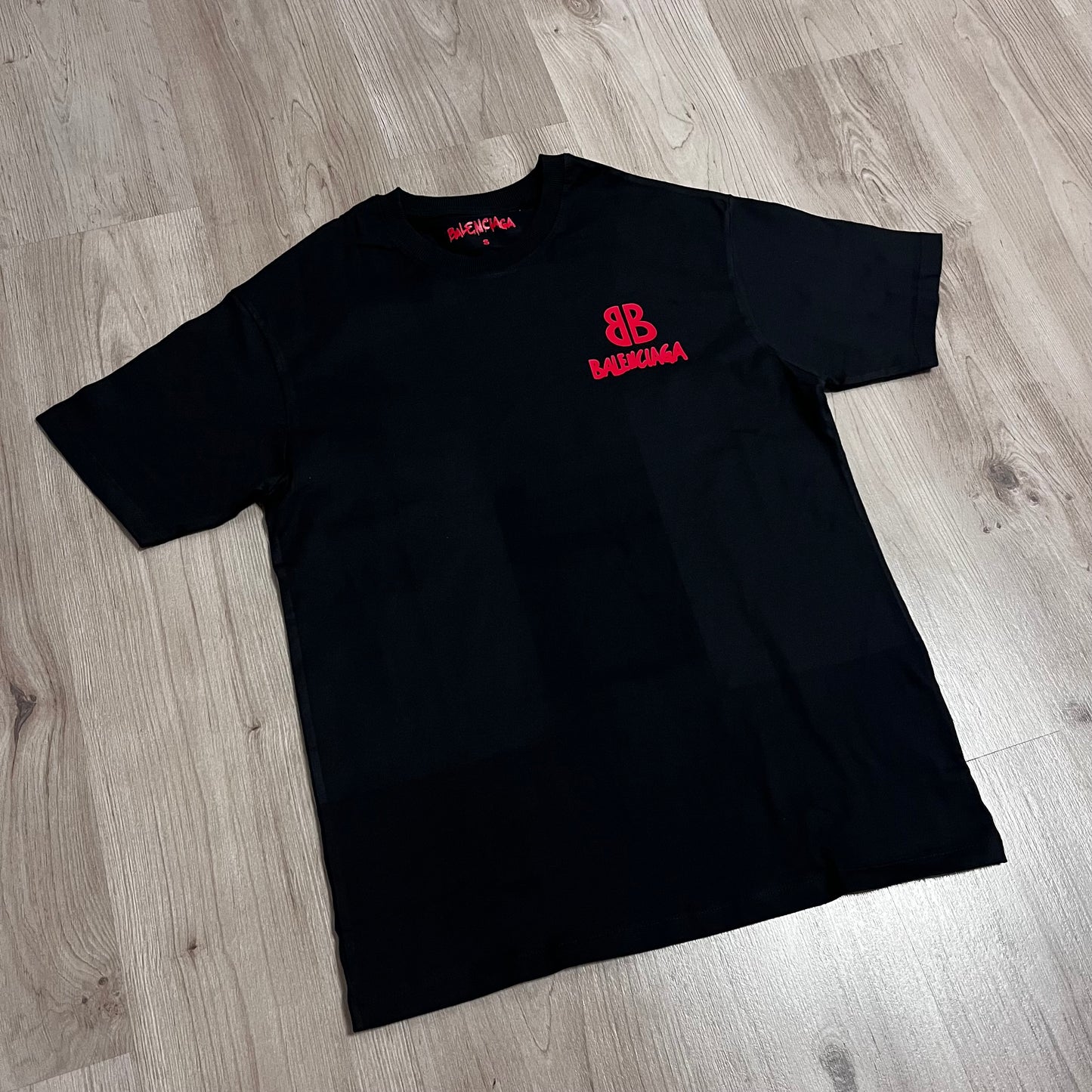 Camiseta OVERSIZE BALENCIAGA BB