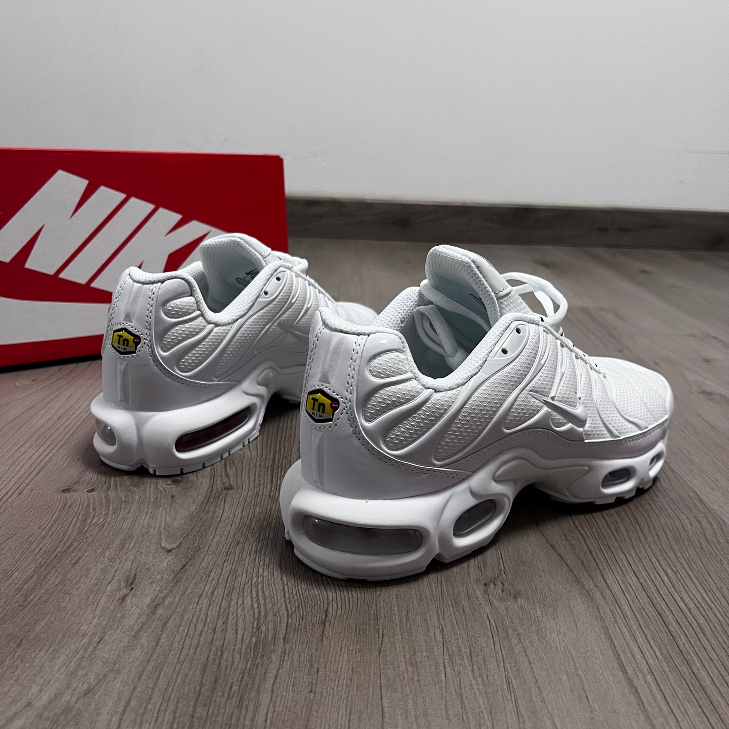 NIKE TN ALL WHITE 🍭