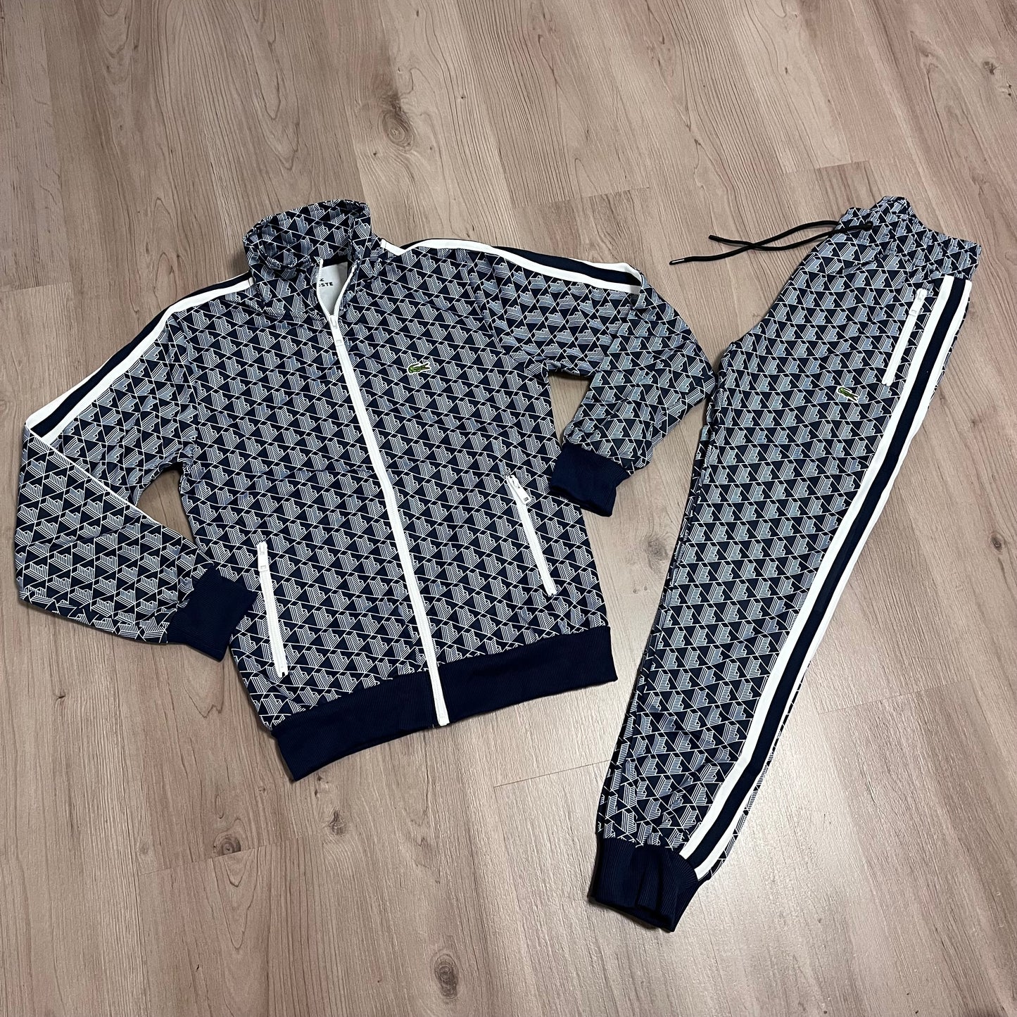 Conjunto LACOSTE AZULMARINO/BLANCO