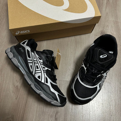 ASICS BLACK 🍭