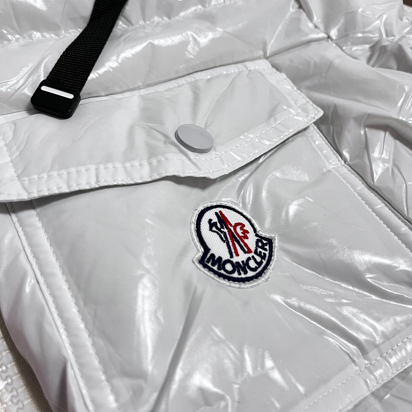 CHAQUETÓN ACOLCHADO MONCLER WHITE