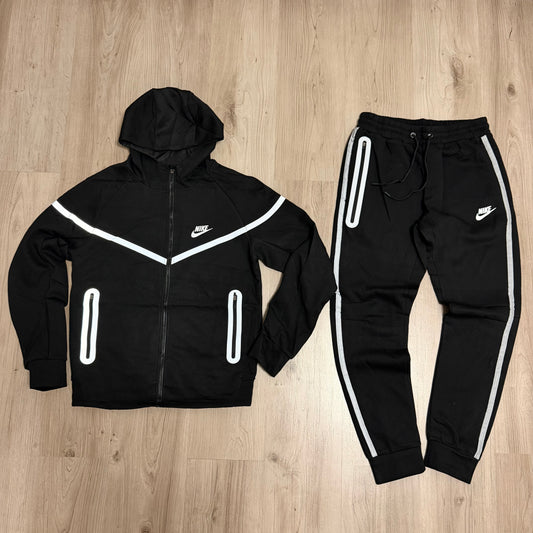Conjunto NIKE TECH NEGRO