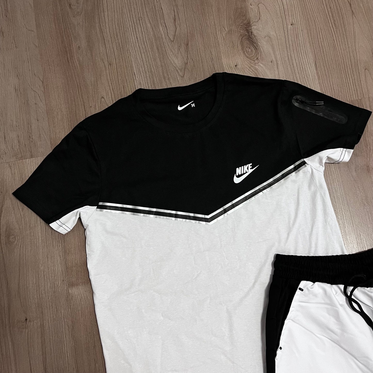 Conjunto corto NIKE TECH