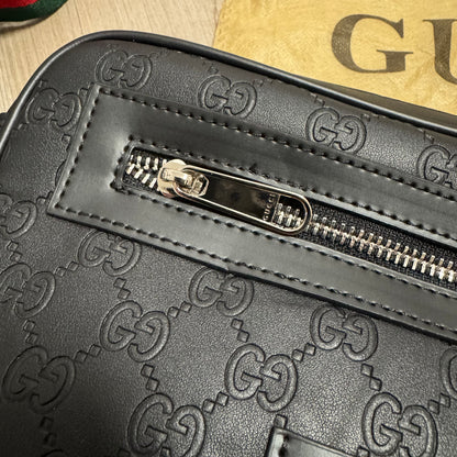 RIÑONERA GUCCI BLACK RELIEVE