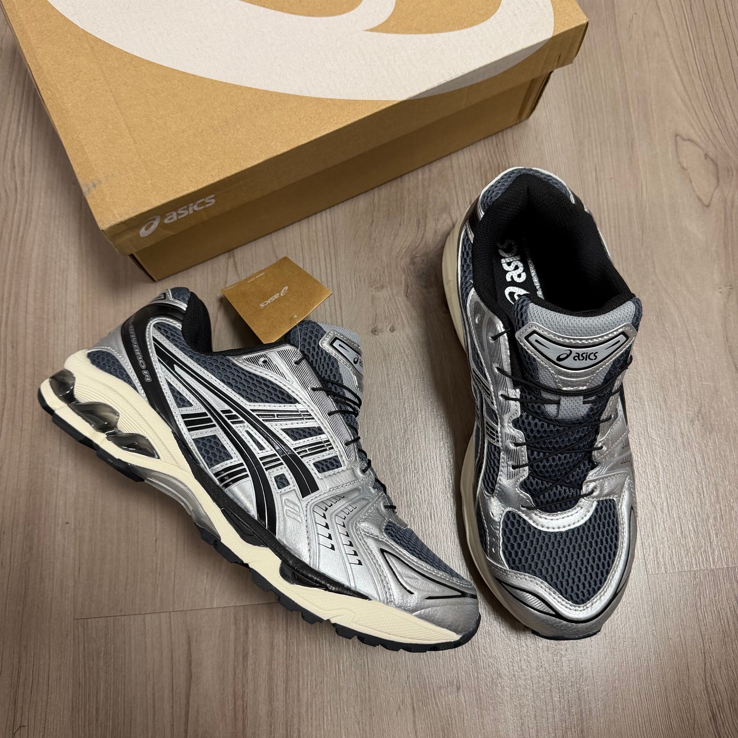 ASICS GEL KAYANO suela Beig