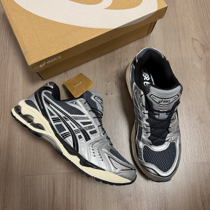 ASICS GEL KAYANO suela Beig