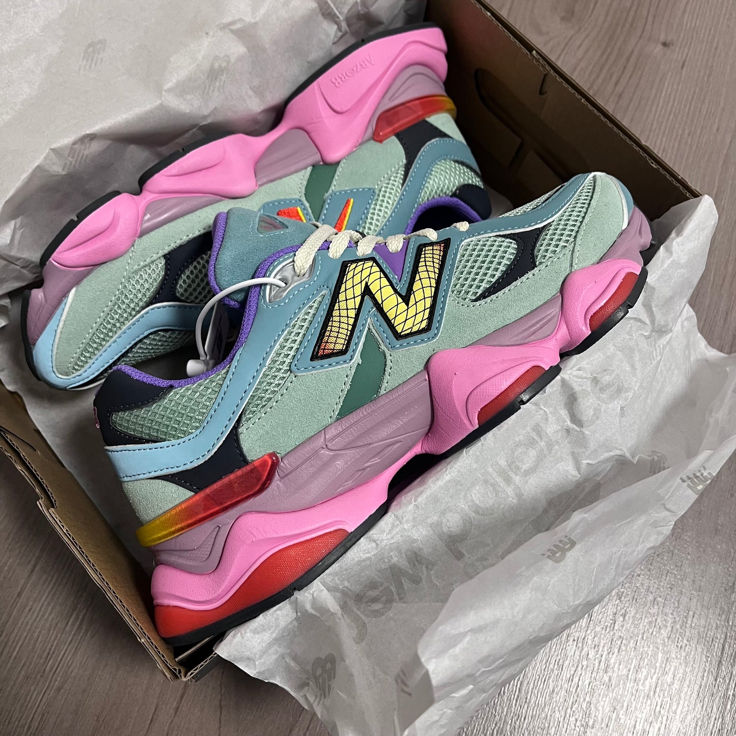 NEW BALANCE MULTI COLOUR