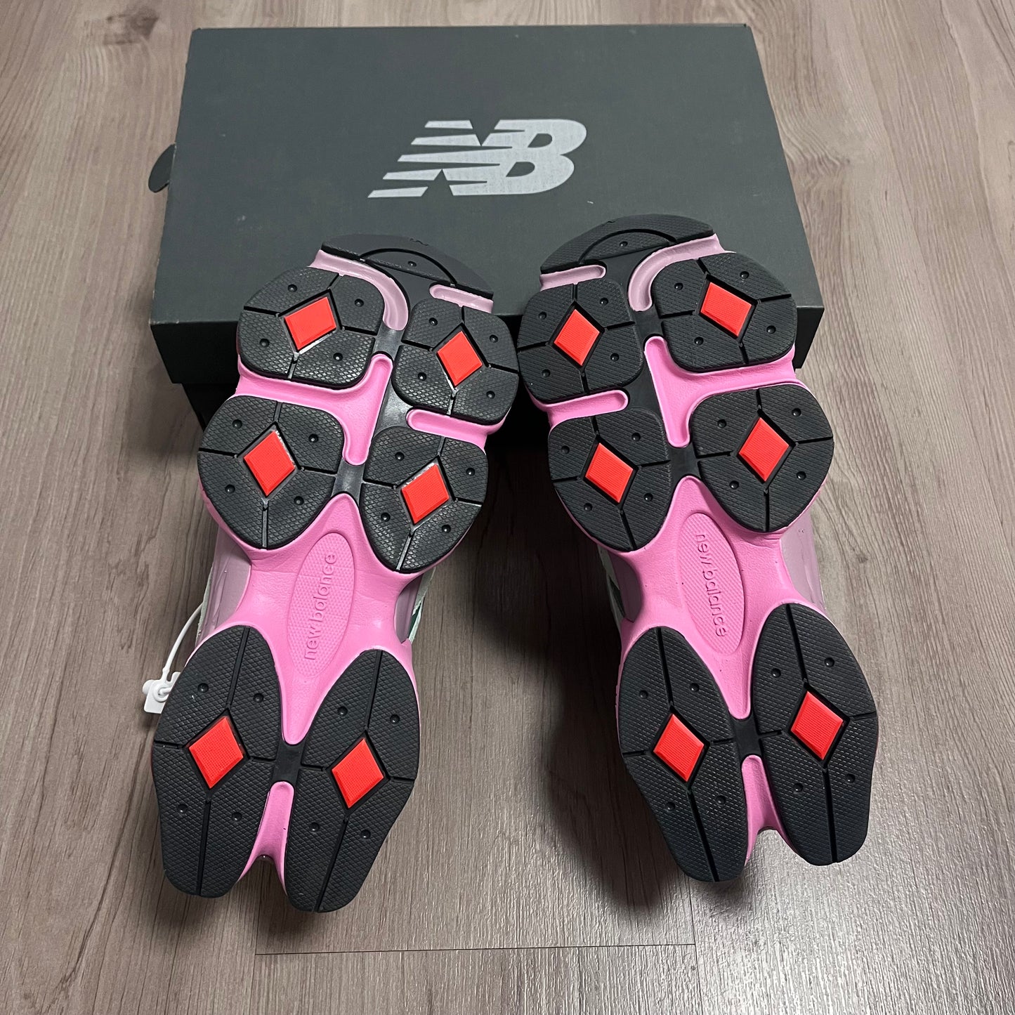 NEW BALANCE MULTI COLOUR