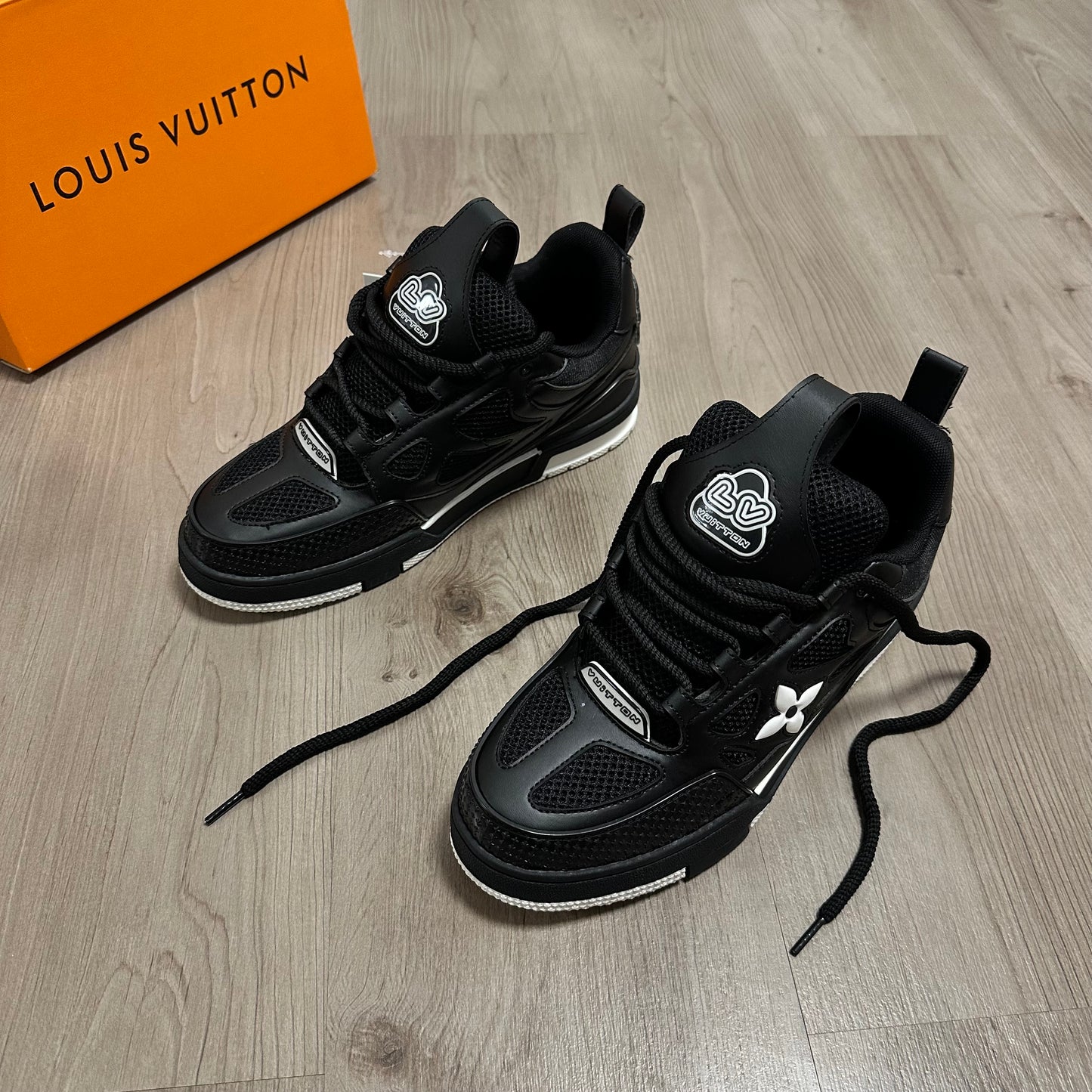 ZAPATILLAS LV