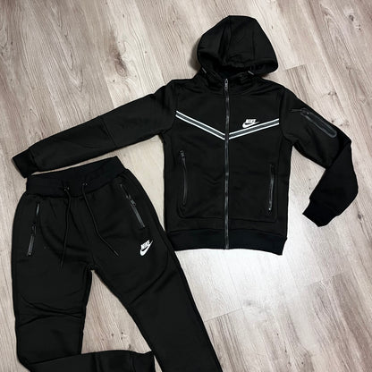 Conjunto NIKE TECH