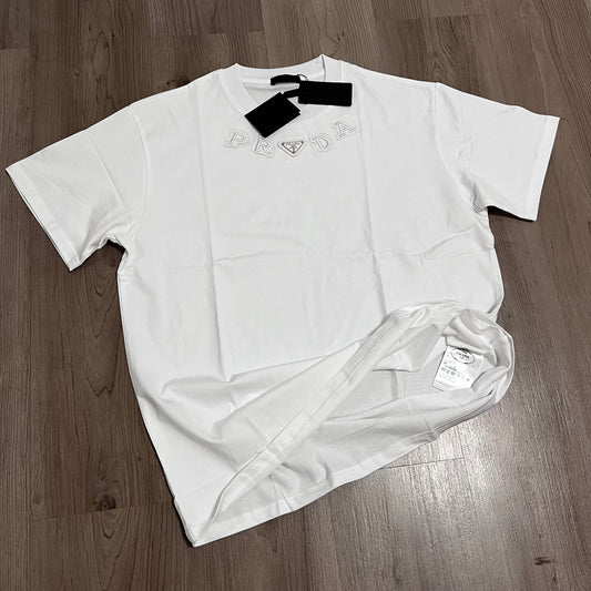 Camiseta OVERSIZE PRADA BORDADA