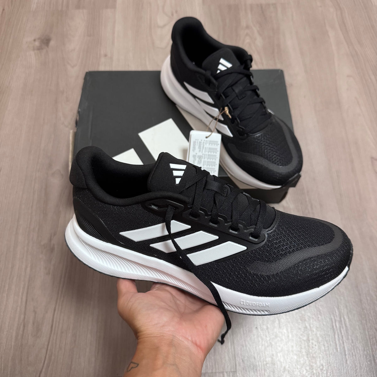 Adidas Runfalcon 5
 TALLA 39  1/3