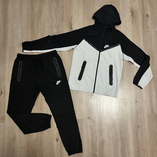 Conjunto NIKE TECH