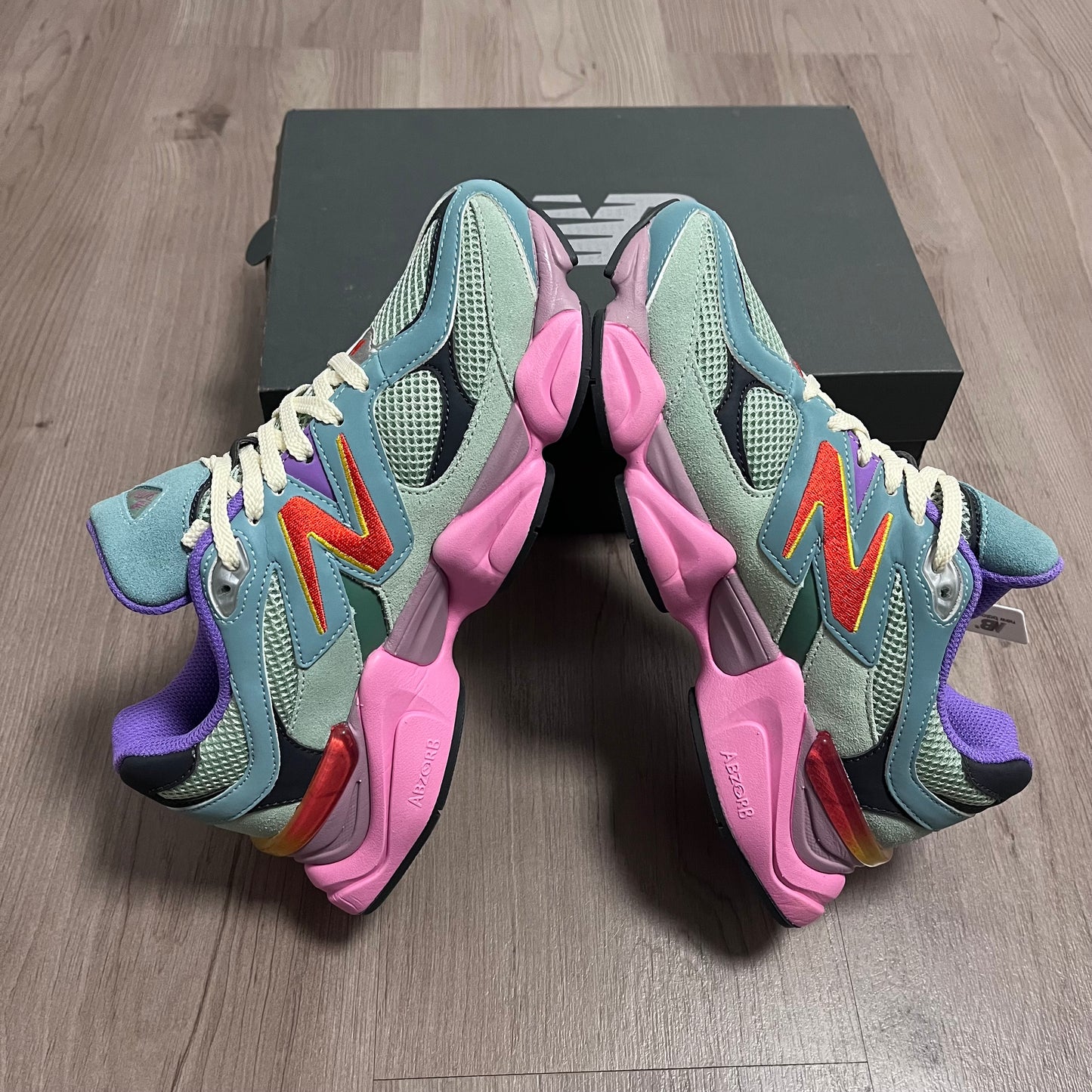 NEW BALANCE MULTI COLOUR