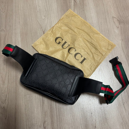 RIÑONERA GUCCI BLACK RELIEVE