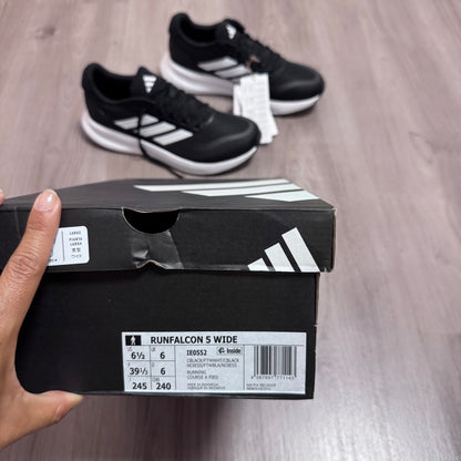 Adidas Runfalcon 5
 TALLA 39  1/3