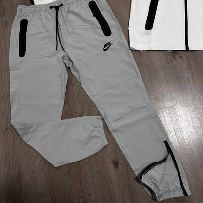 Conjunto NIKE TECH