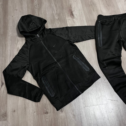 Conjunto NIKE NOCTA ALL BLACK