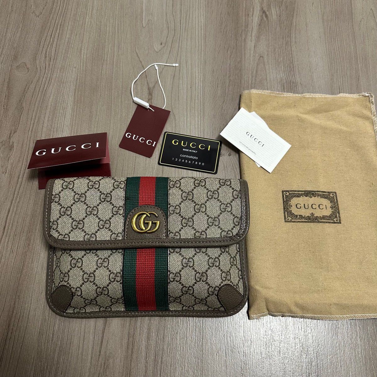 RIÑONERA GUCCI  GG