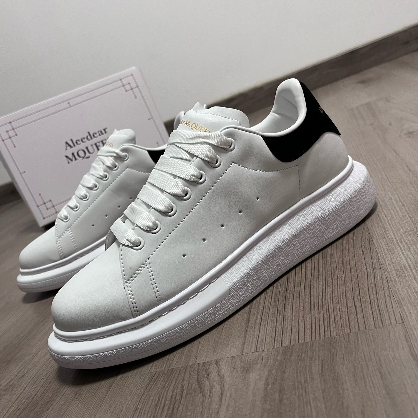 ZAPATILLAS MCQUEEN WHITE ⬛️