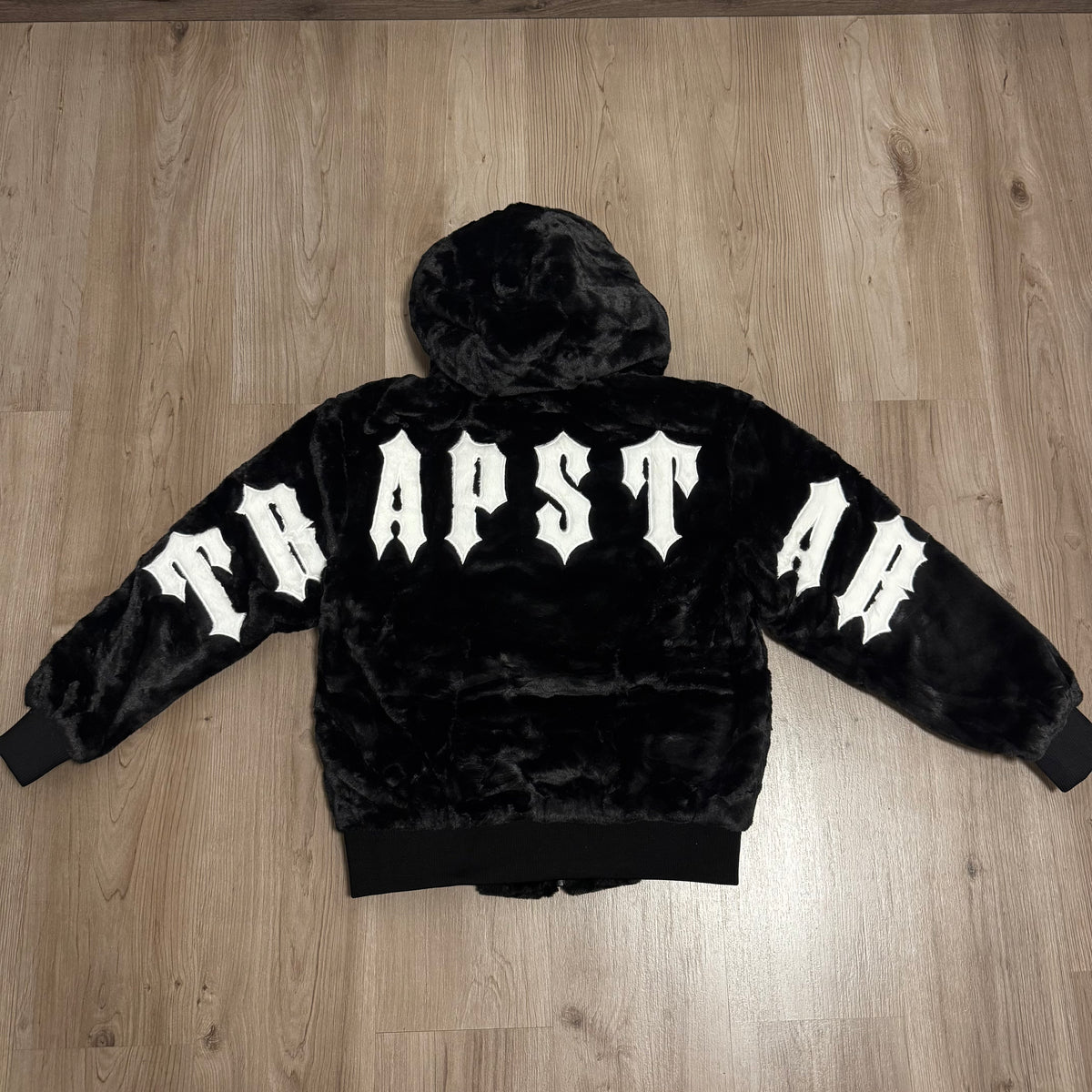 CHAQUETÓN CON PELO TRAPSTAR
