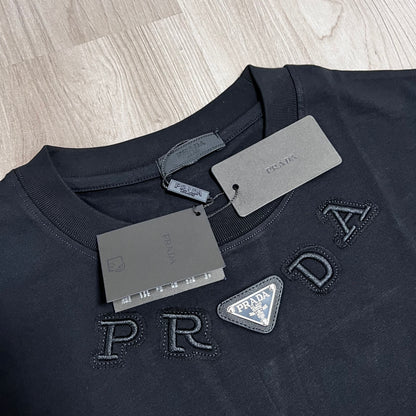 Camiseta OVERSIZE PRADA BORDADA ALL BLACK