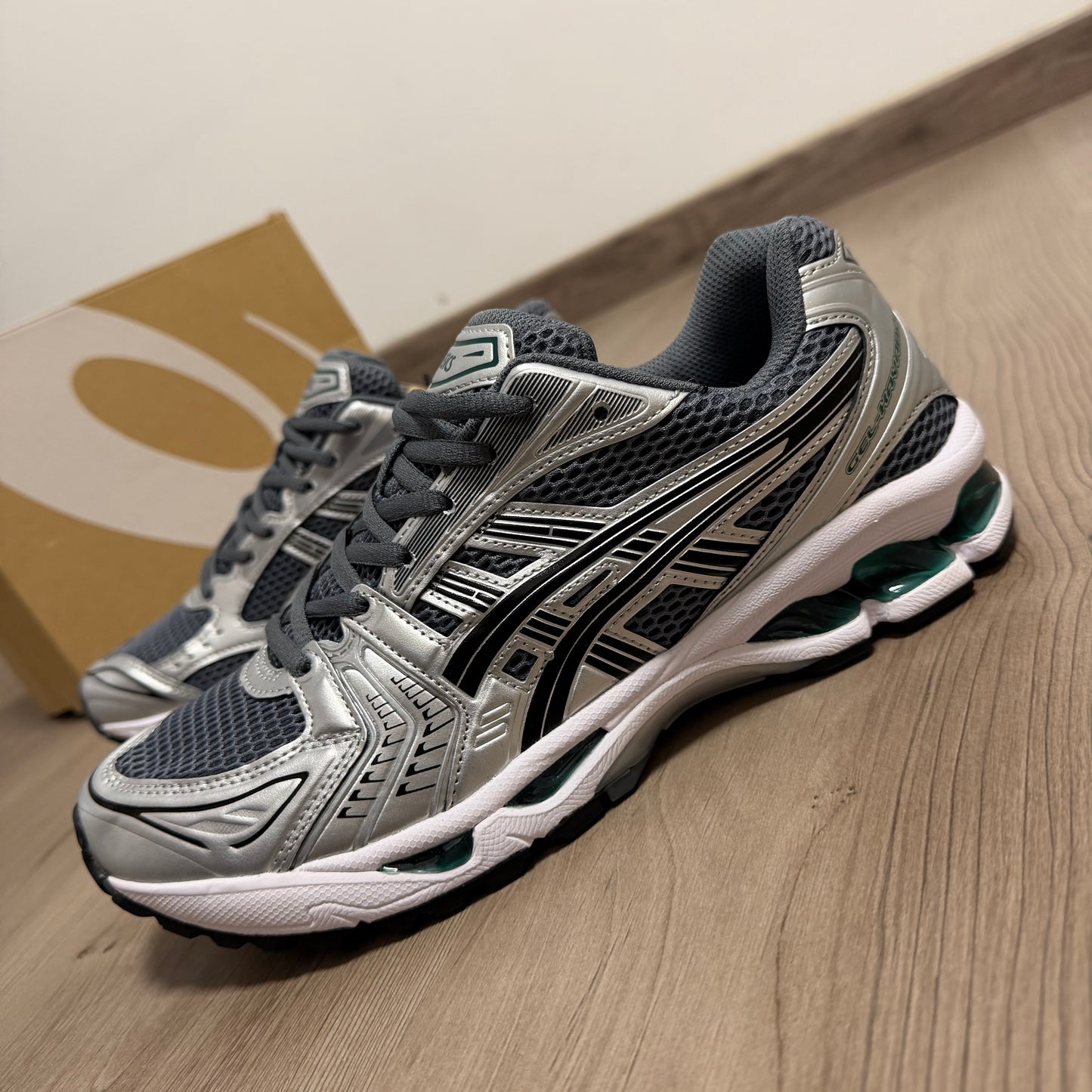ASICS GEL KAYANO suela BLANCA