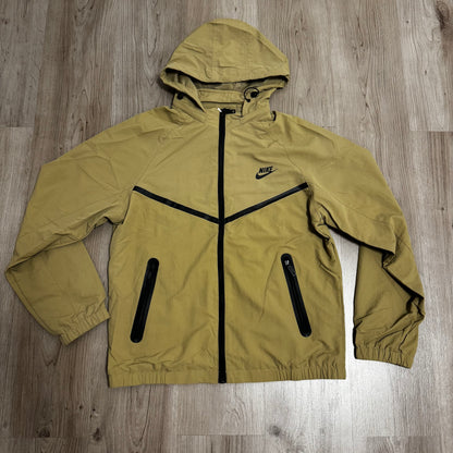 CHAQUETA NIKE TECH